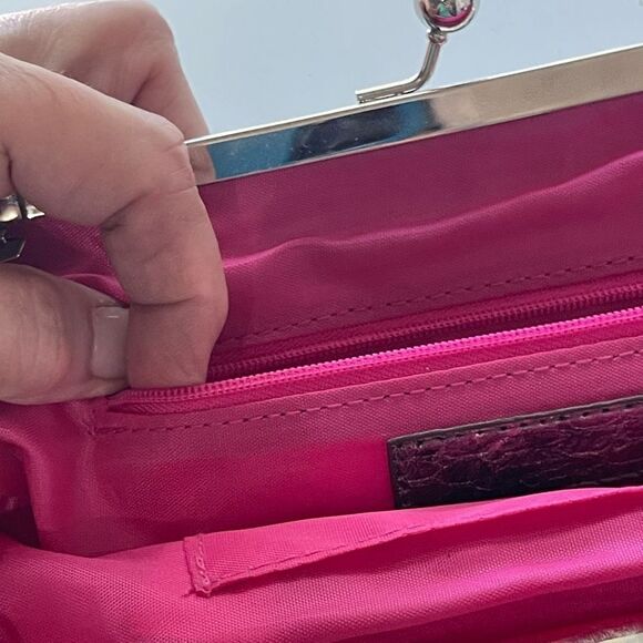 Candies Women's Metallic Silver Snakeskin Pattern Clutch Bag - Picture 6 of 6